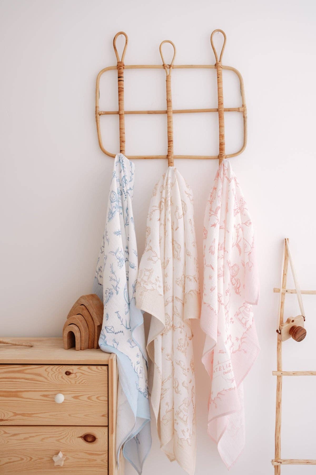 Atelier Babbi - Double-Layer Muslin Blanket - Toile De Jouy/Blue