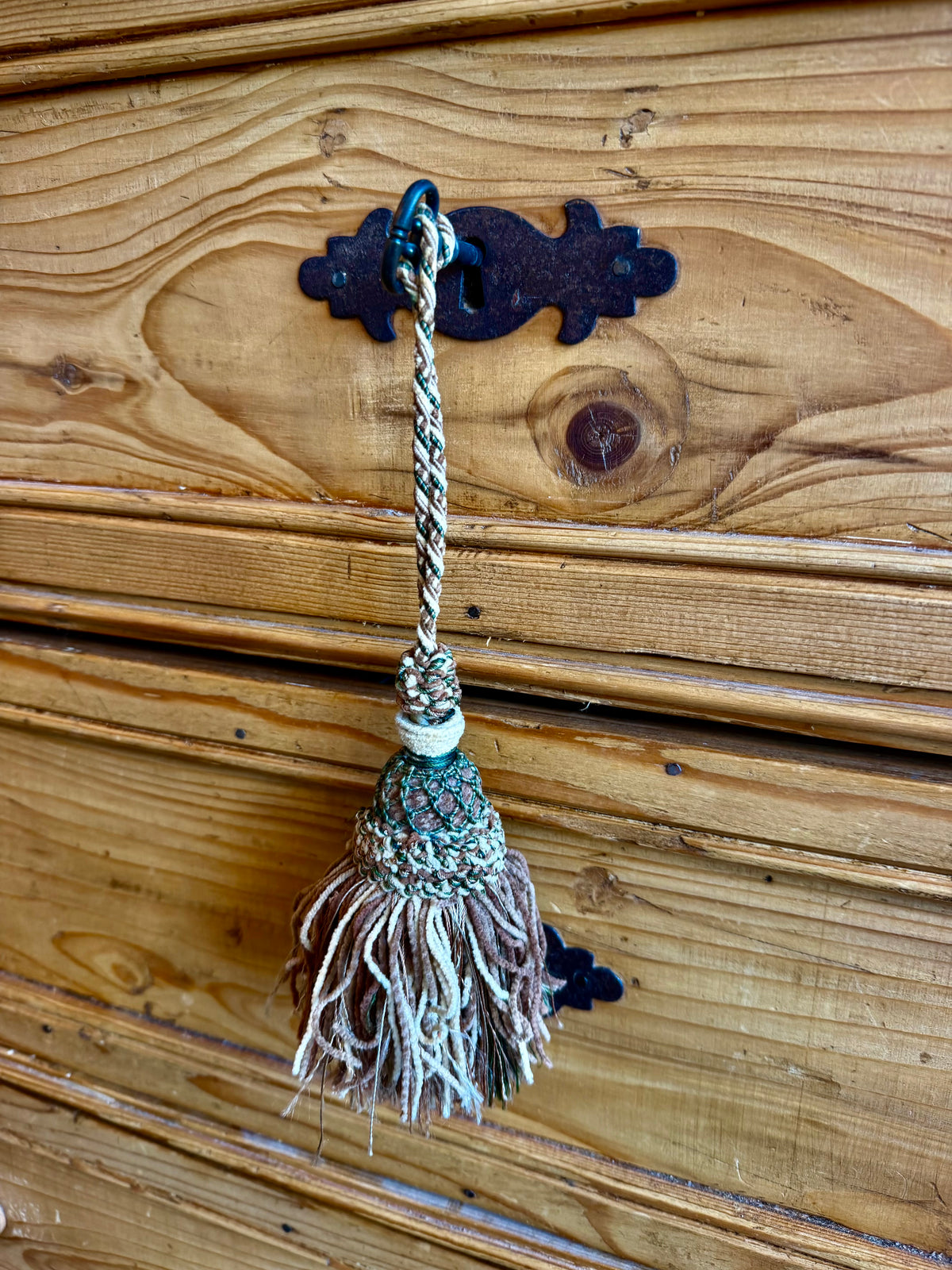 Decorative Pine Chest of Drawers with Tassel