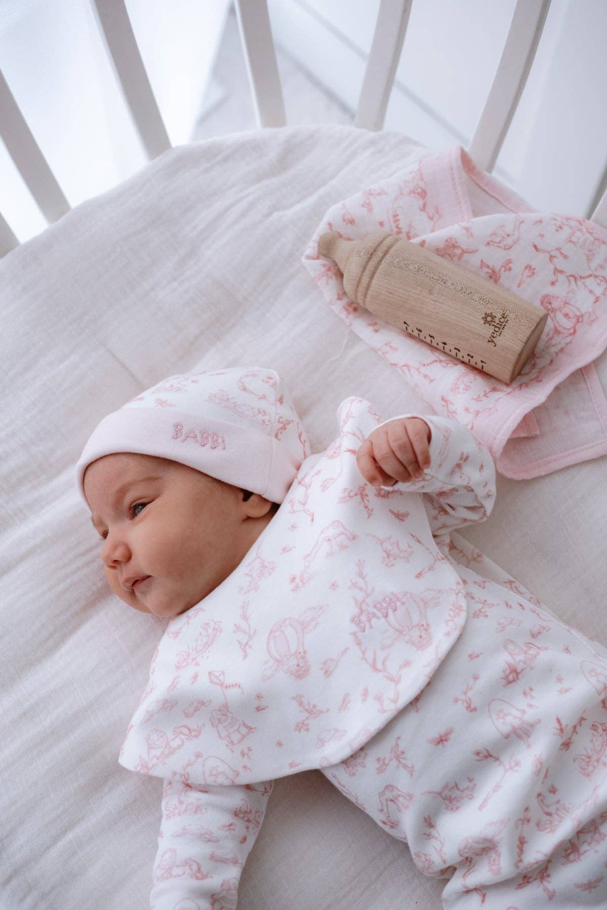 Atelier Babbi - Burp Cloth - Toile De Jouy/Pink
