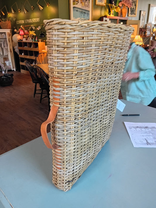 wiker basket
